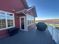 240 N Pond Dr., Jackson, MN 56143