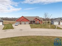 240 N Pond Dr., Jackson, MN 56143