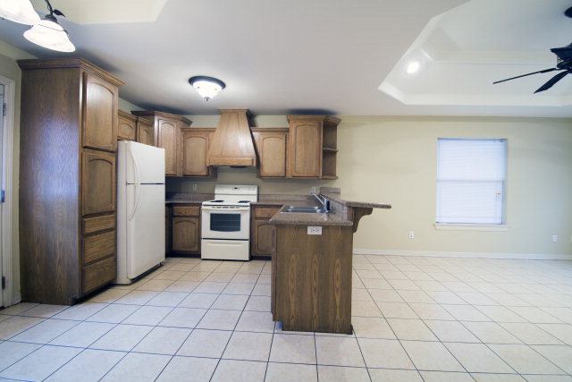 1001 S Palm Dr, #3, Pharr, TX 78577