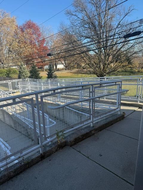 50 Old Village Road, Columbus, OH 43228