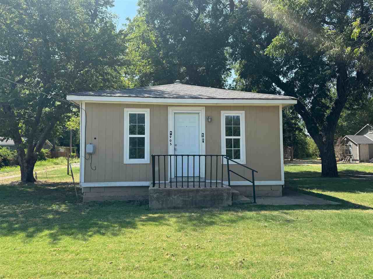 905 SW 3rd St, Lawton, OK 73501