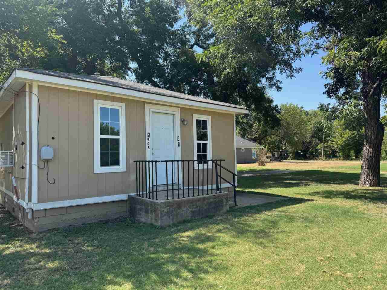 905 SW 3rd St, Lawton, OK 73501