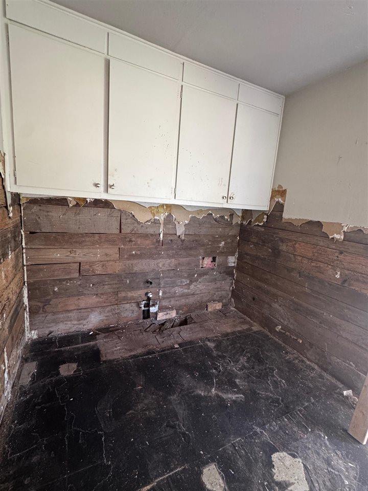 905 SW 3rd St, Lawton, OK 73501