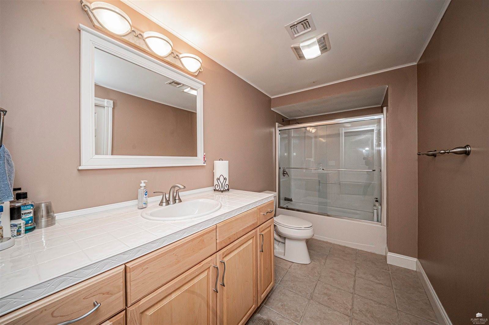 1539 Tamerisk Drive, Junction City, KS 66441