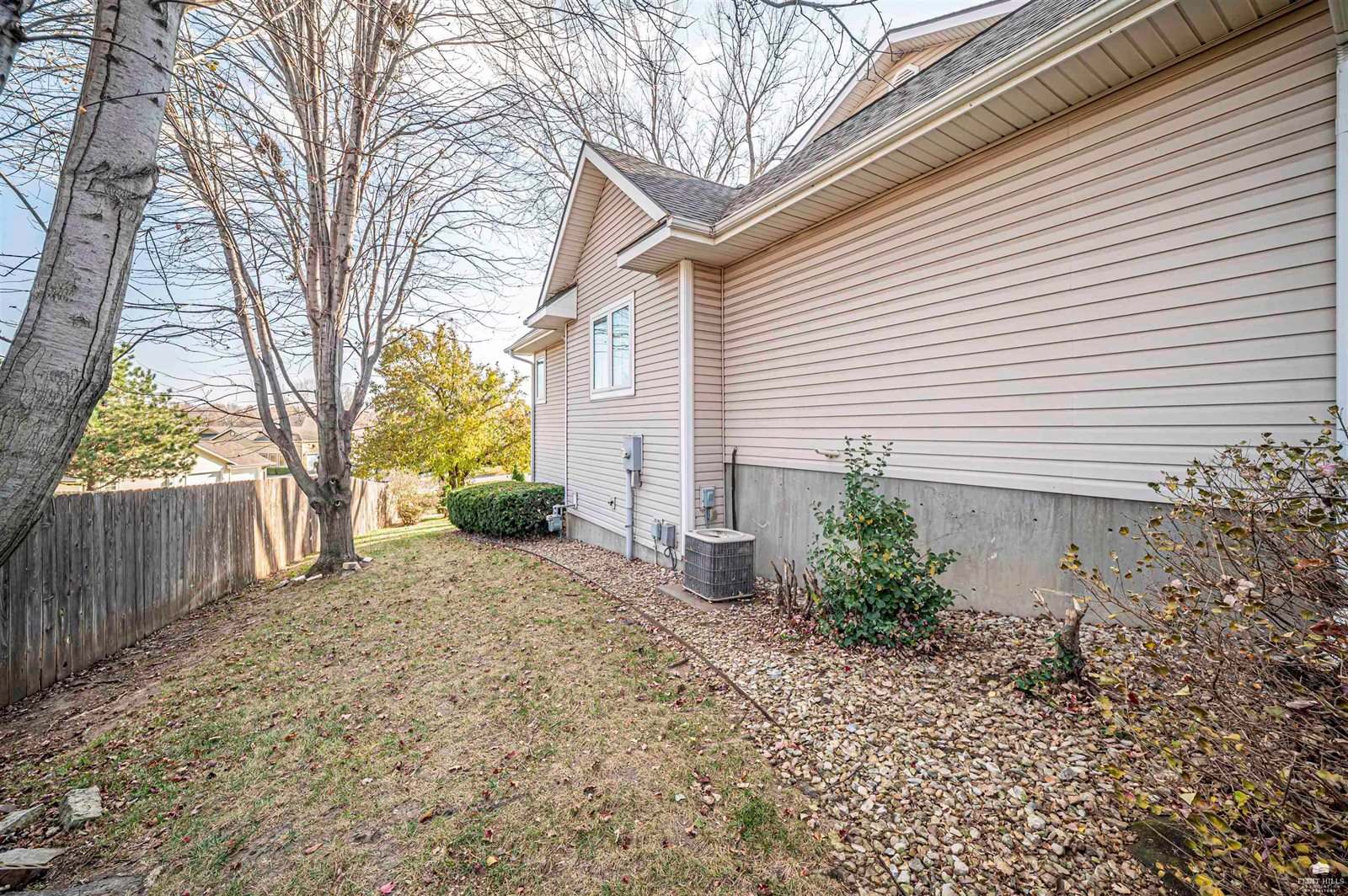 1539 Tamerisk Drive, Junction City, KS 66441