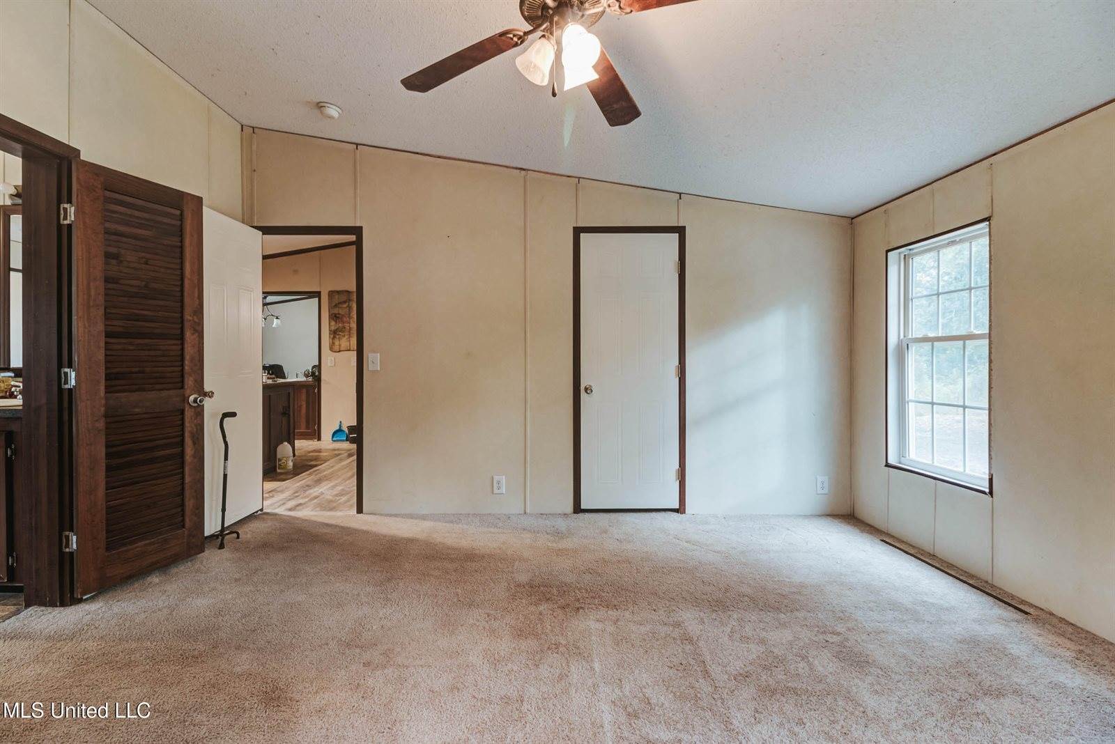 7141 Road 406, Kiln, MS 39556