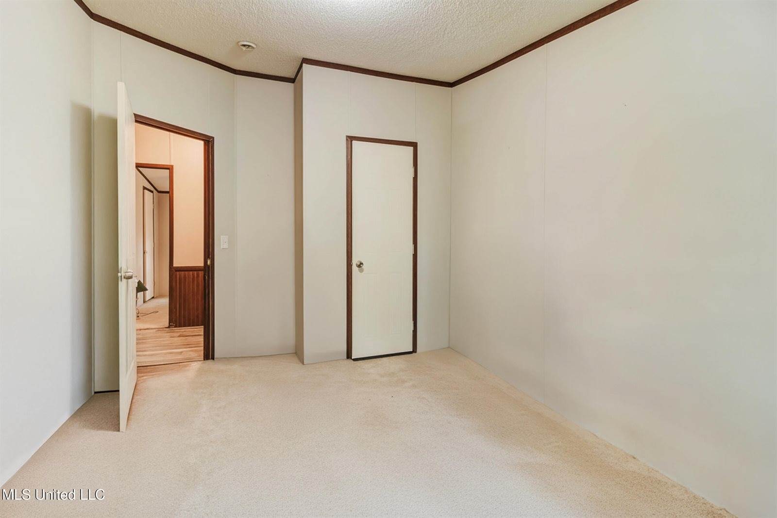 7141 Road 406, Kiln, MS 39556