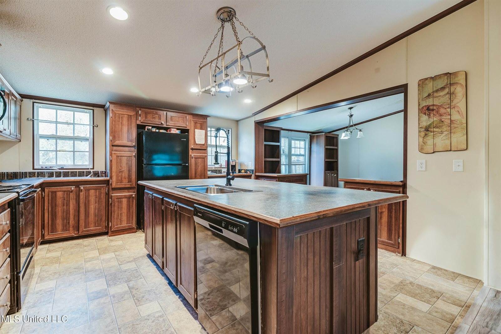 7141 Road 406, Kiln, MS 39556