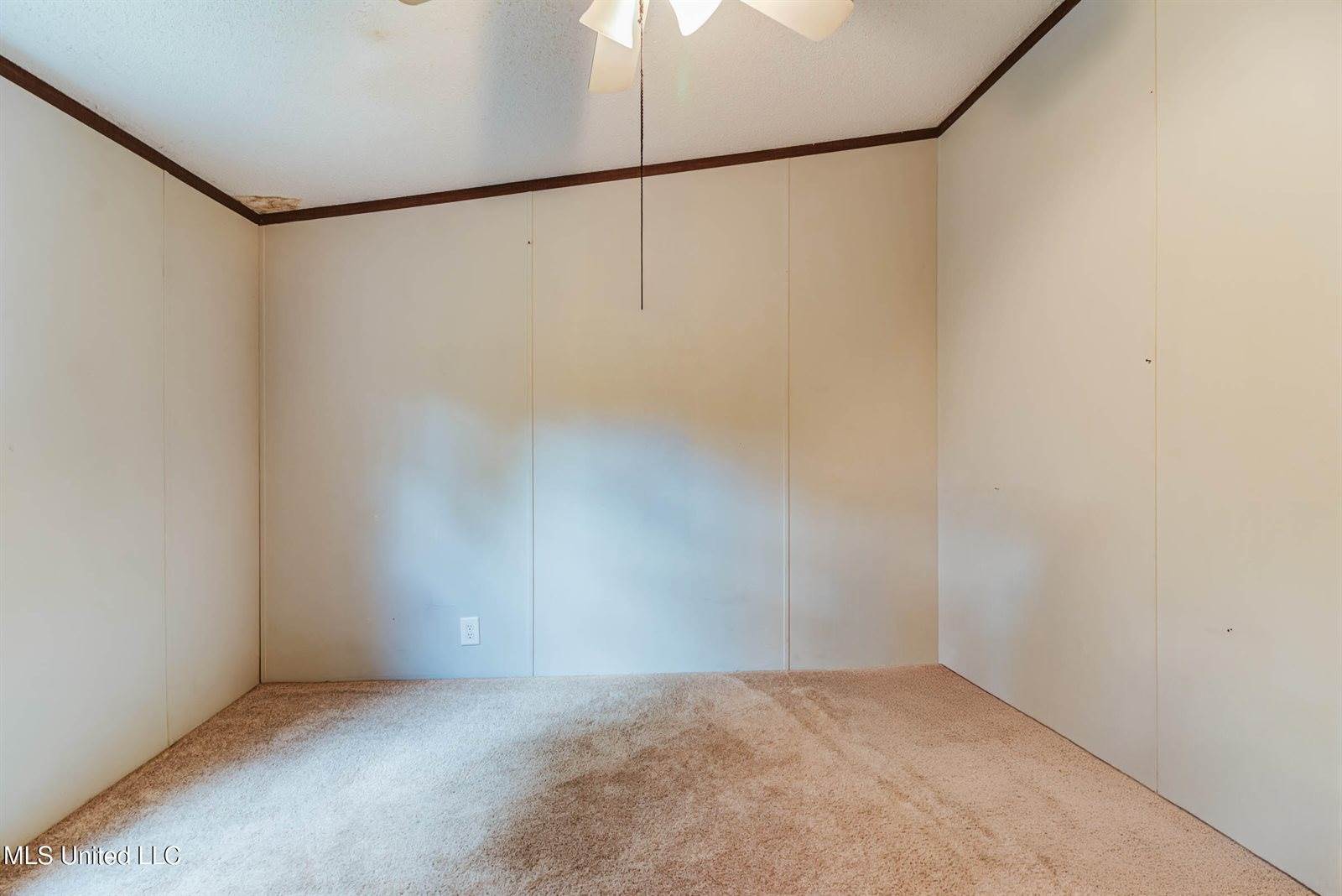 7141 Road 406, Kiln, MS 39556