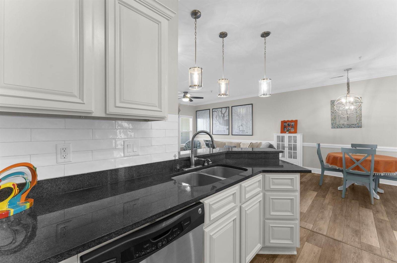 1984 Folly Road, Charleston, SC 29412