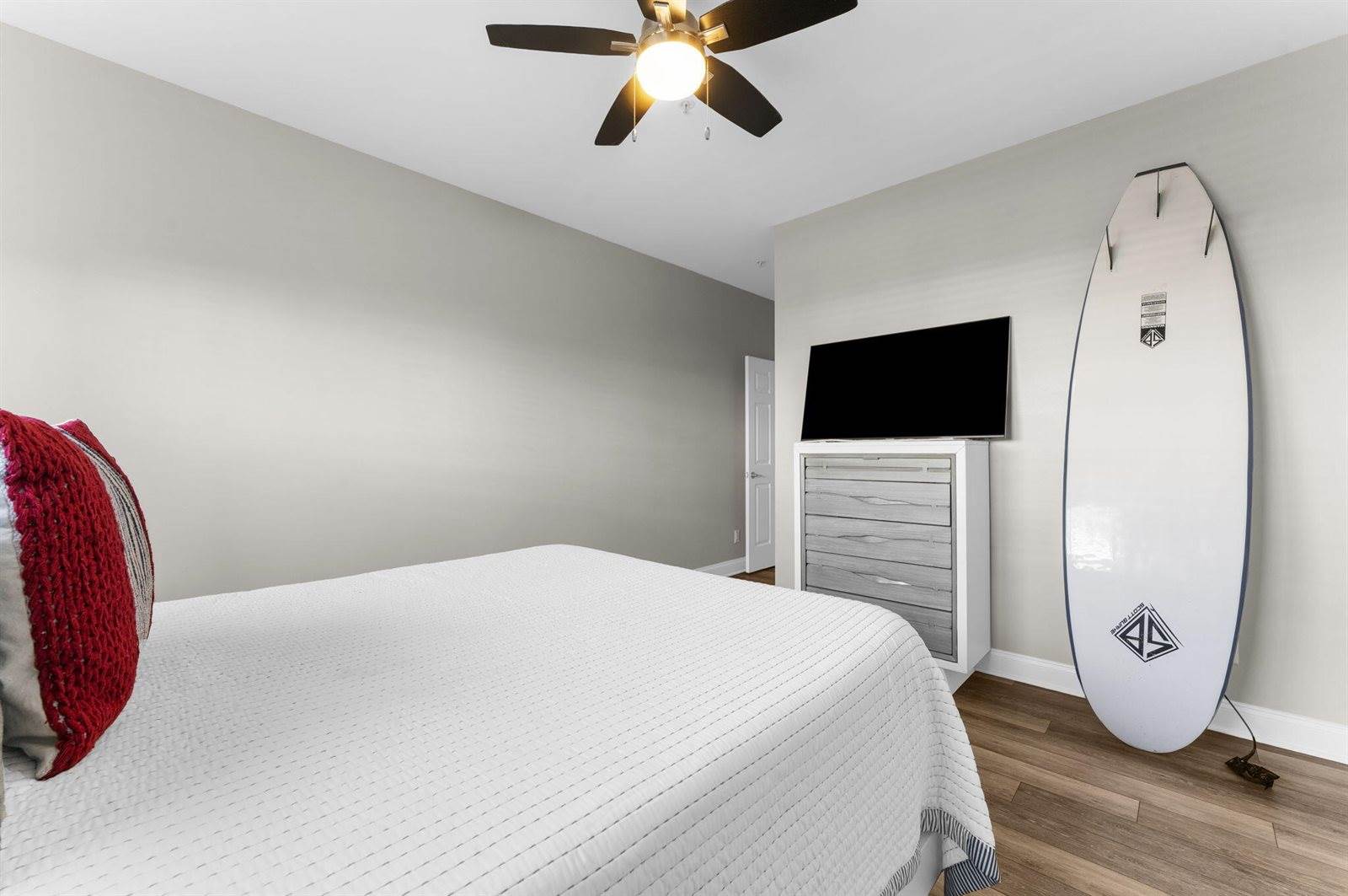 1984 Folly Road, Charleston, SC 29412