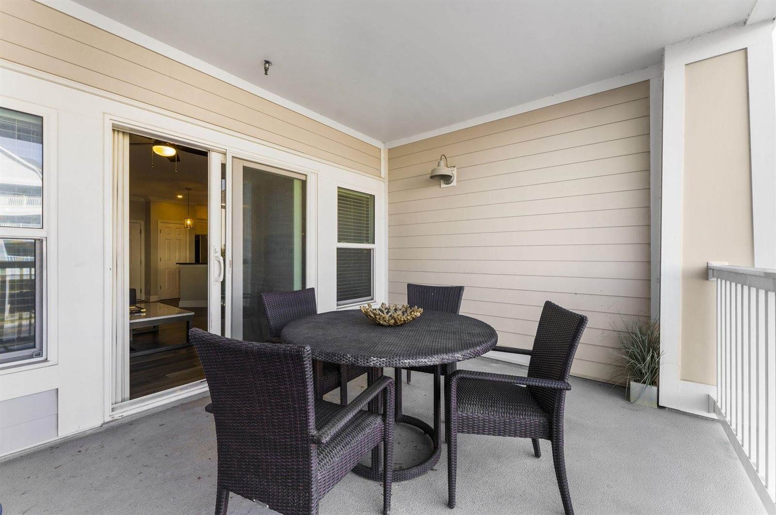 1984 Folly Road, Charleston, SC 29412