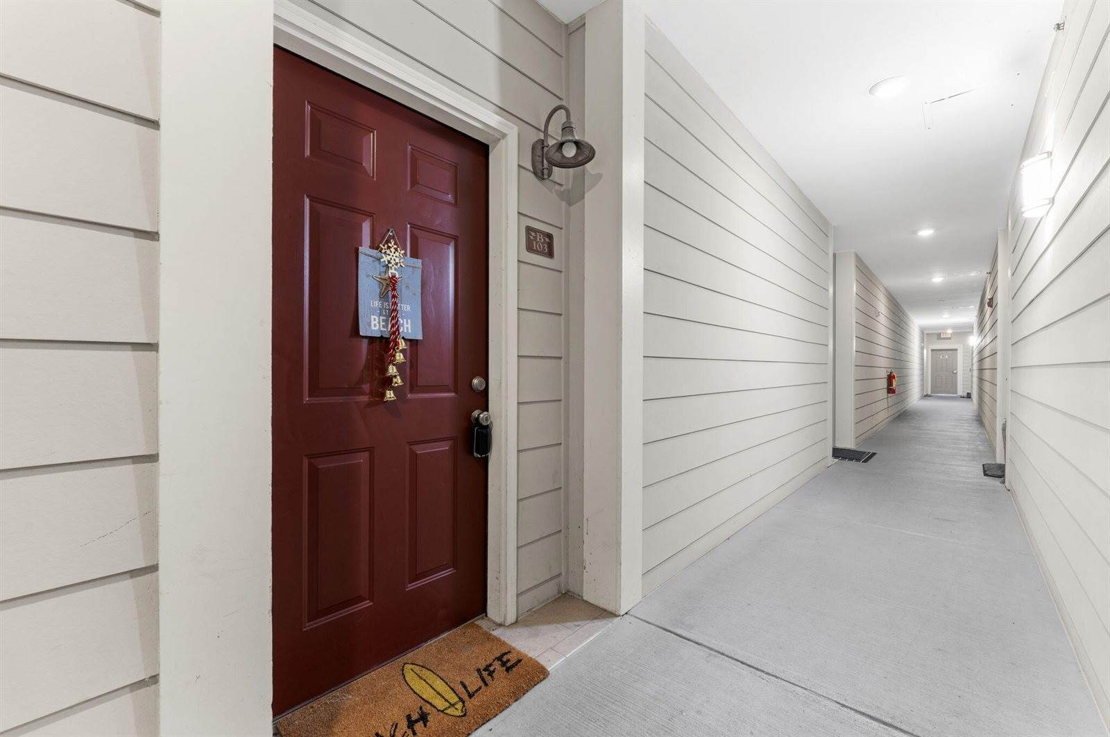 1984 Folly Road, Charleston, SC 29412