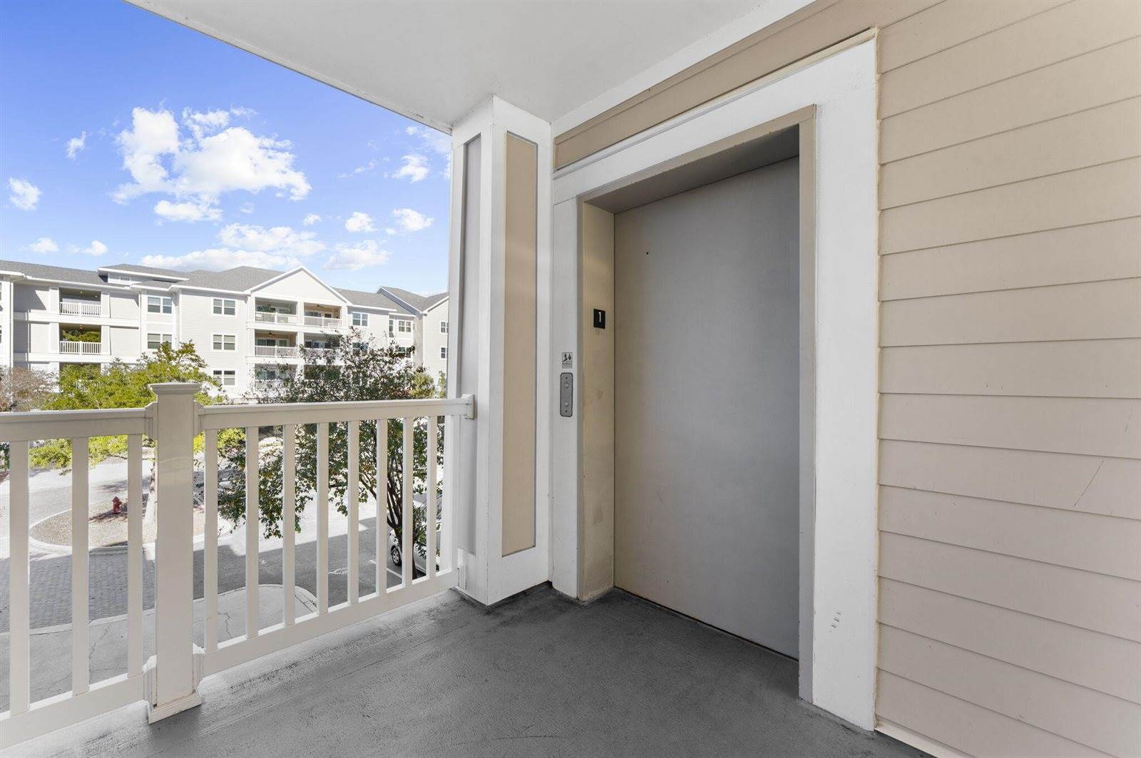 1984 Folly Road, Charleston, SC 29412