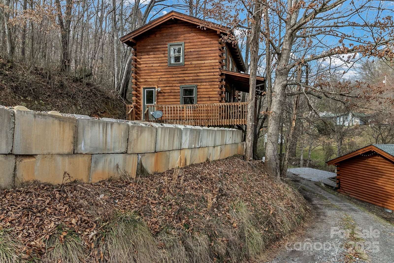 35 Creeds Cove Lane, Waynesville, NC 28785