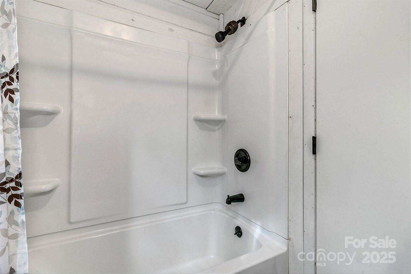 35 Creeds Cove Lane, Waynesville, NC 28785