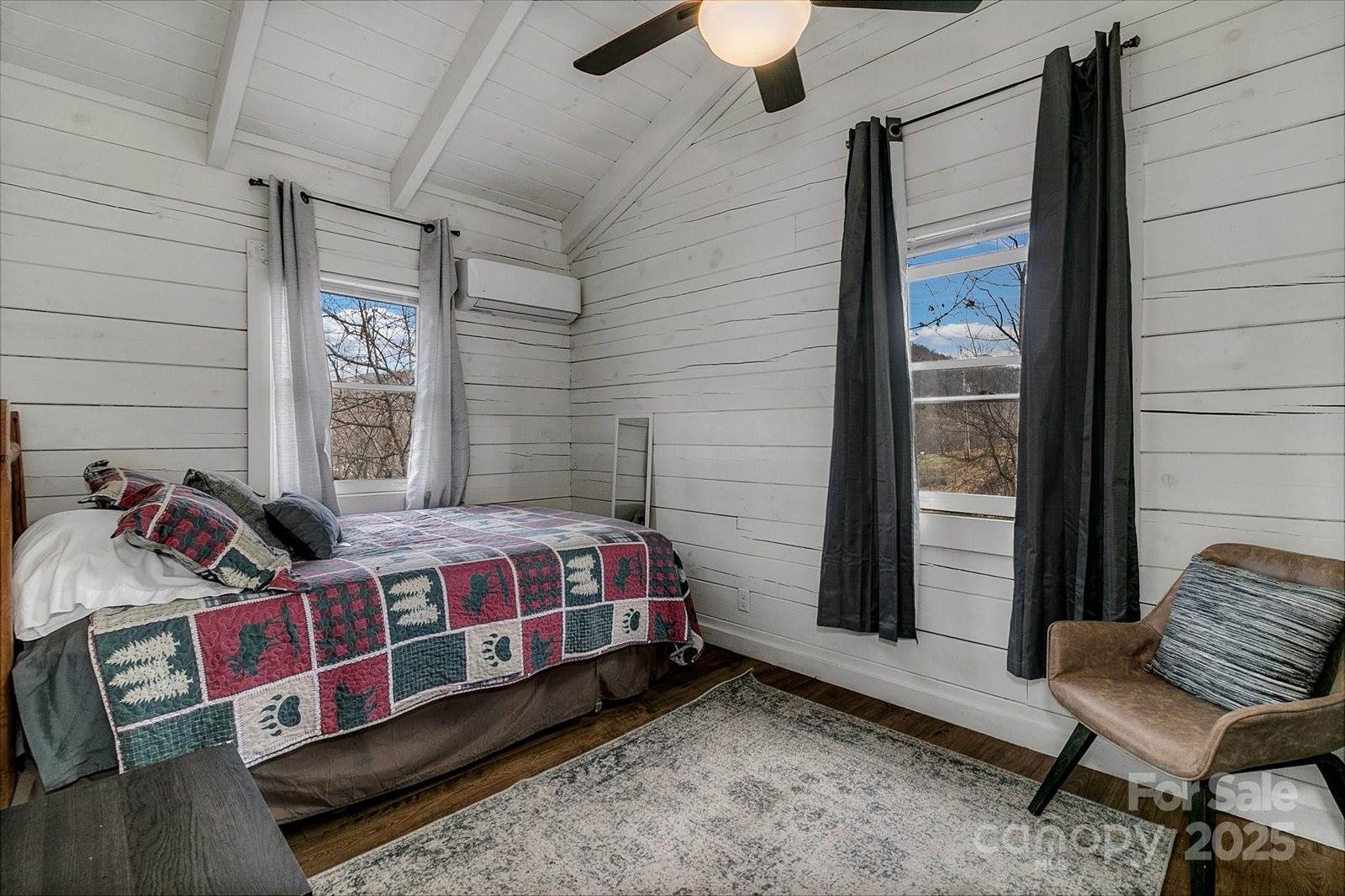 35 Creeds Cove Lane, Waynesville, NC 28785