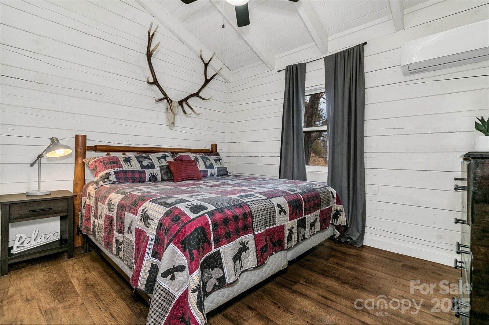 35 Creeds Cove Lane, Waynesville, NC 28785