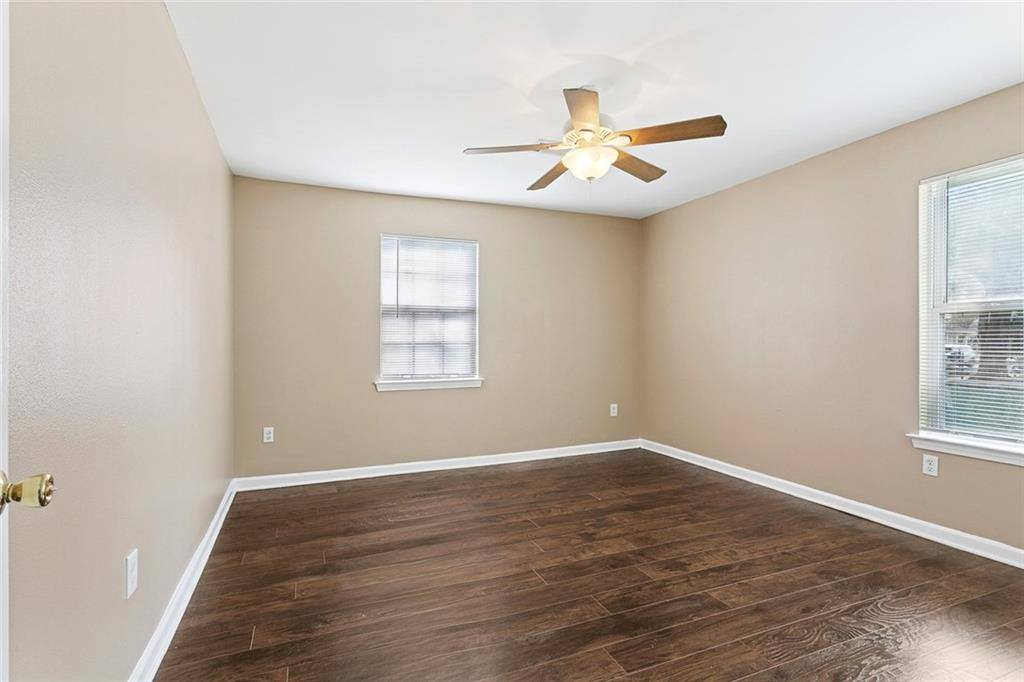 2136 East Beauregard Street, Chalmette, LA 70043