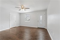 2136 East Beauregard Street, Chalmette, LA 70043