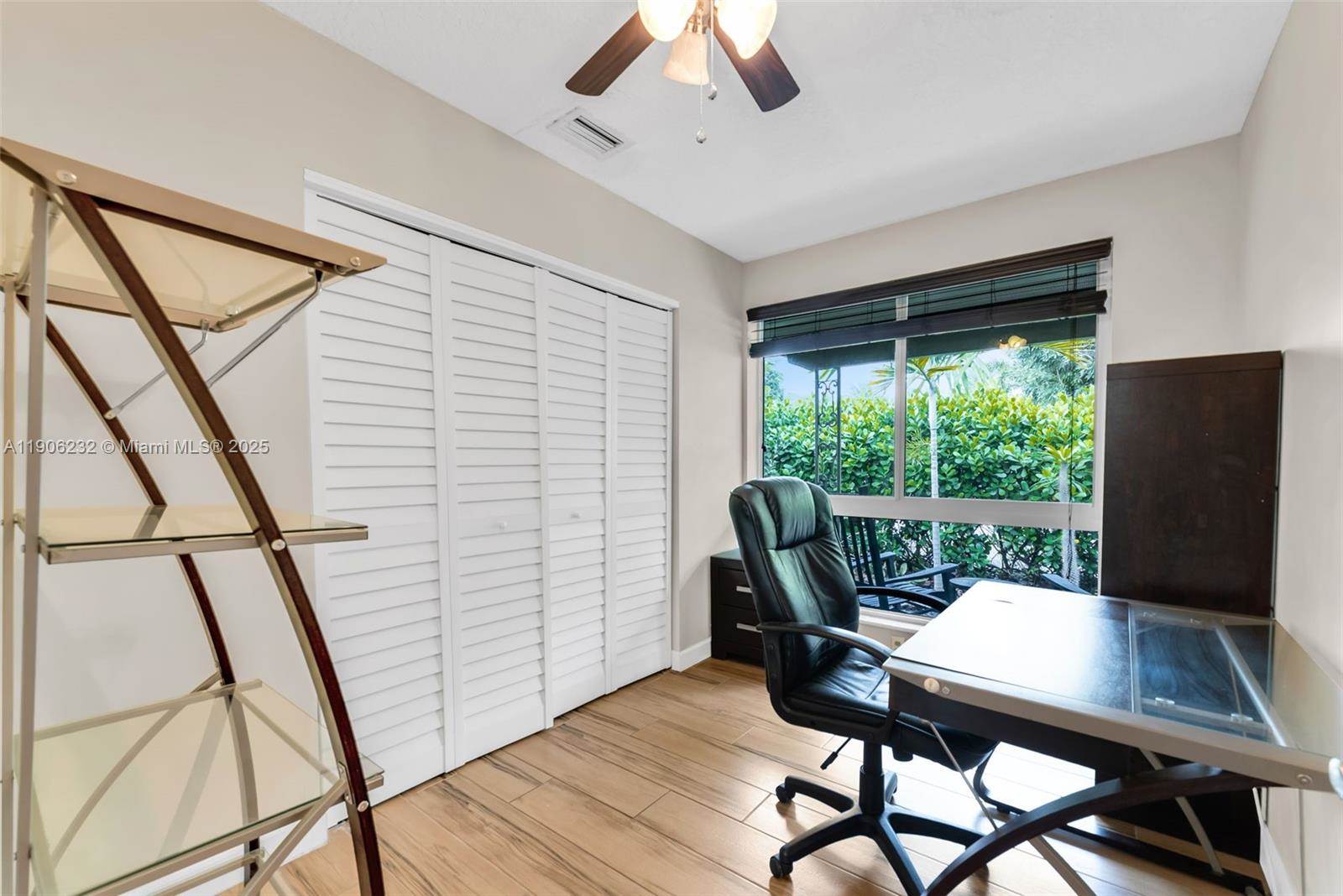 1532 NE 39th St, Oakland Park, FL 33334