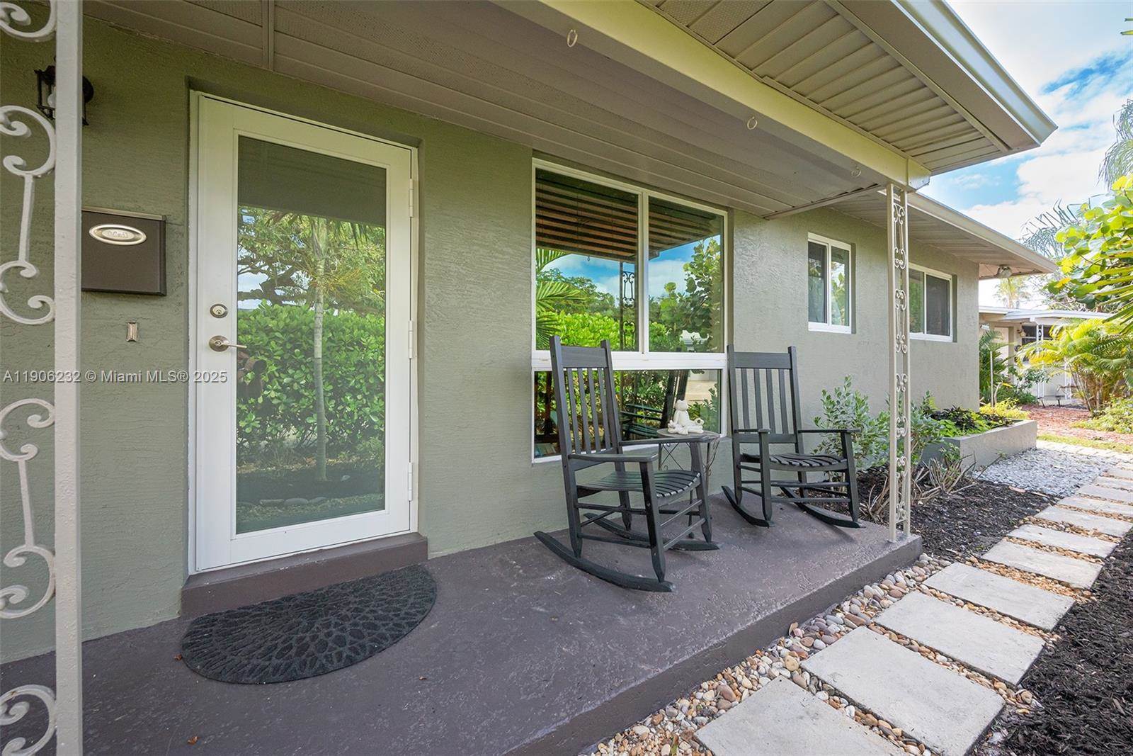 1532 NE 39th St, Oakland Park, FL 33334