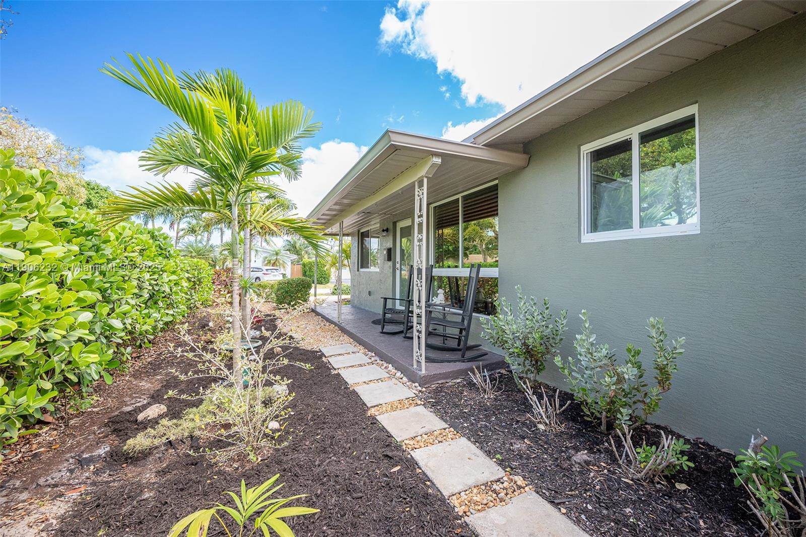 1532 NE 39th St, Oakland Park, FL 33334