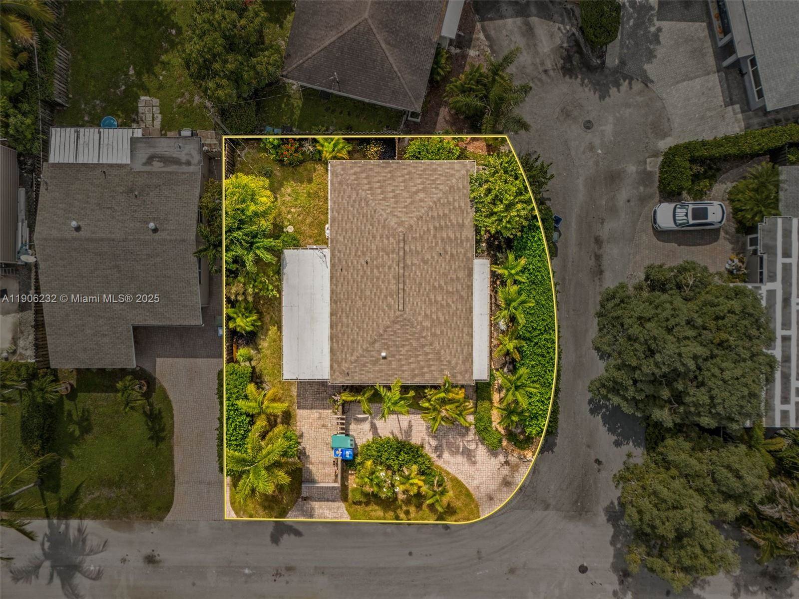 1532 NE 39th St, Oakland Park, FL 33334