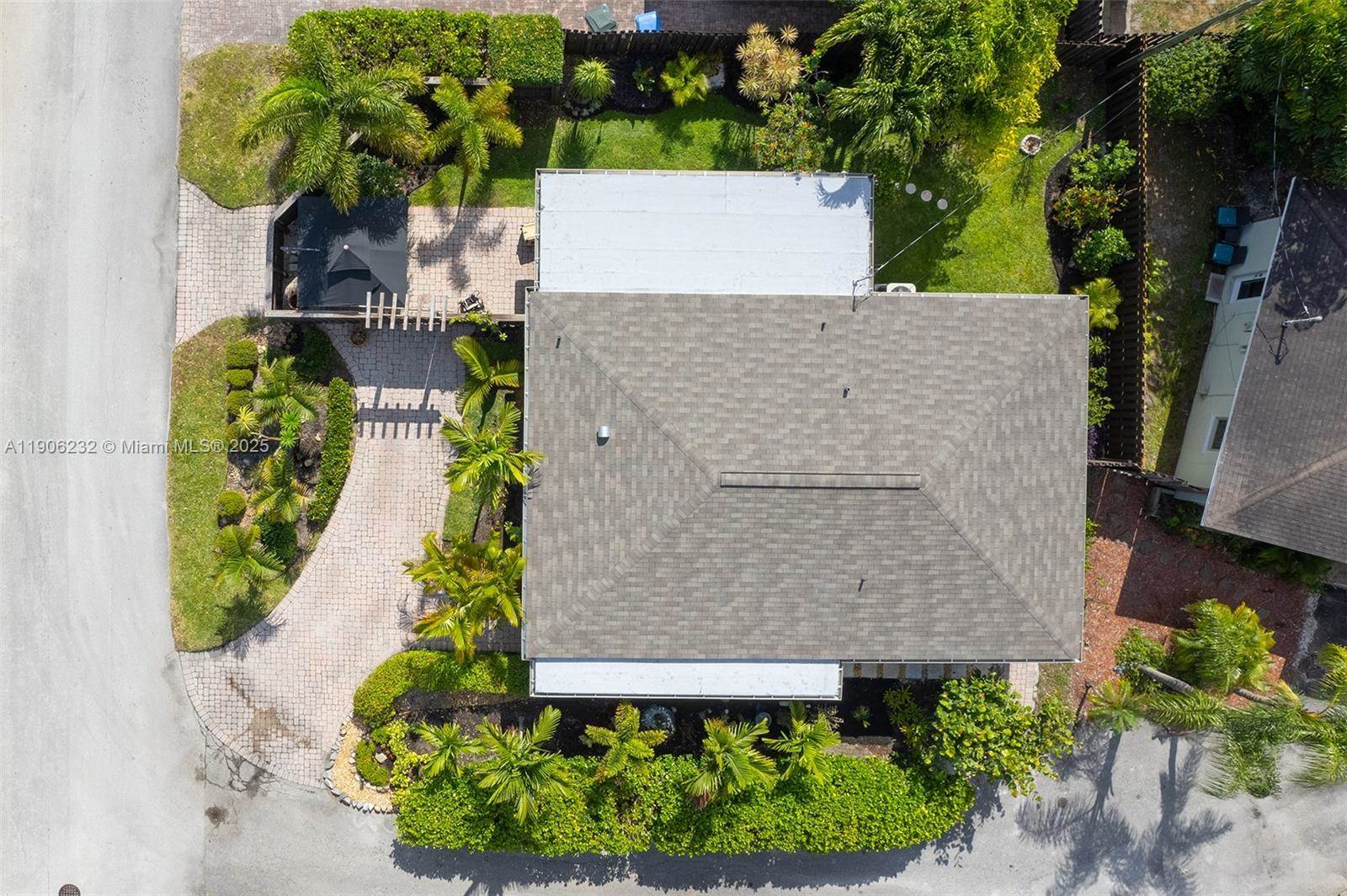 1532 NE 39th St, Oakland Park, FL 33334