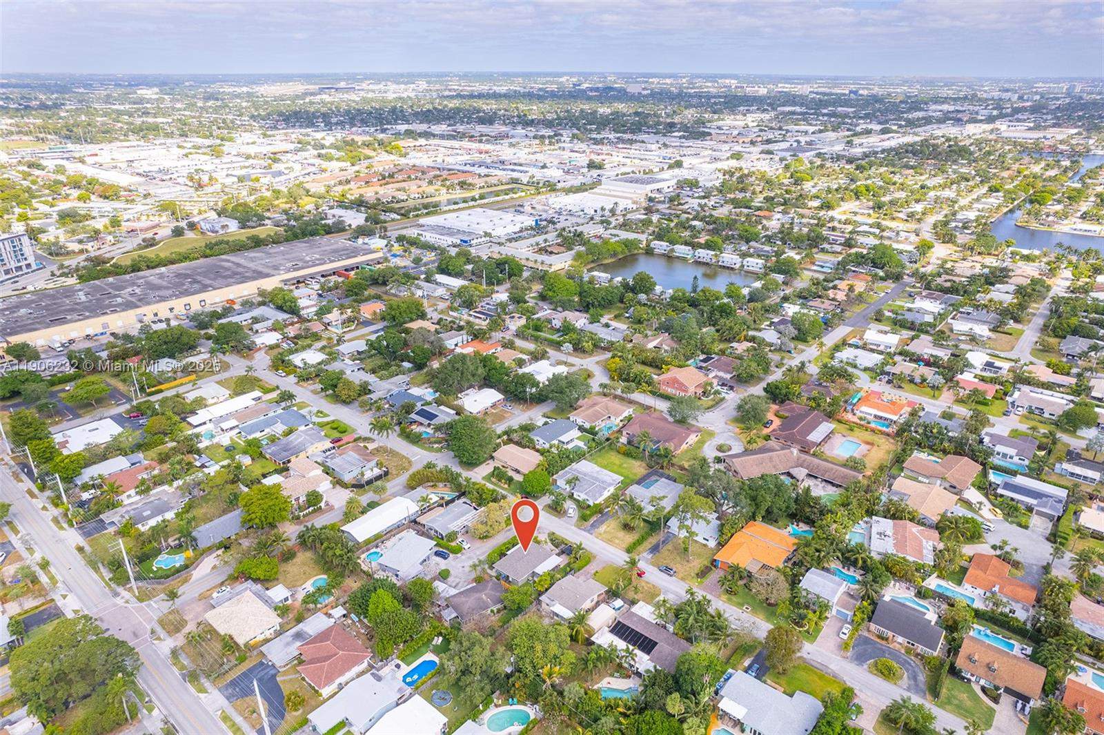 1532 NE 39th St, Oakland Park, FL 33334