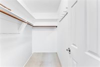 1532 NE 39th St, Oakland Park, FL 33334