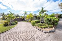 1532 NE 39th St, Oakland Park, FL 33334