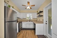 1532 NE 39th St, Oakland Park, FL 33334