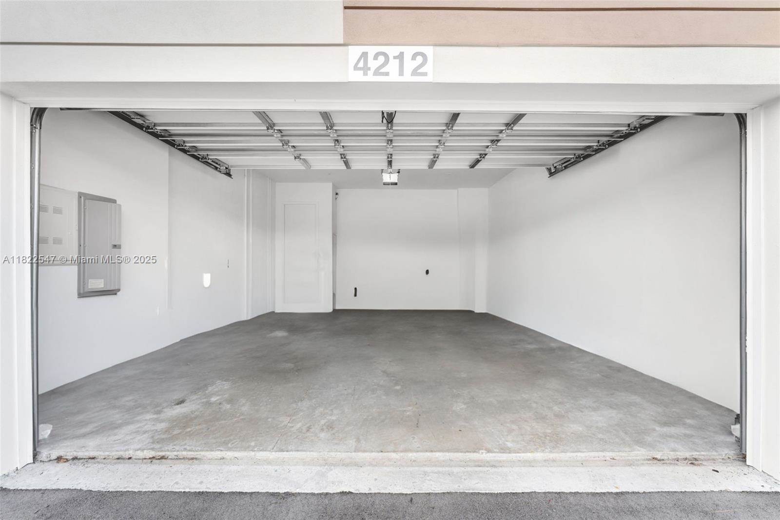 4212 NE 7th Ter, Oakland Park, FL 33334