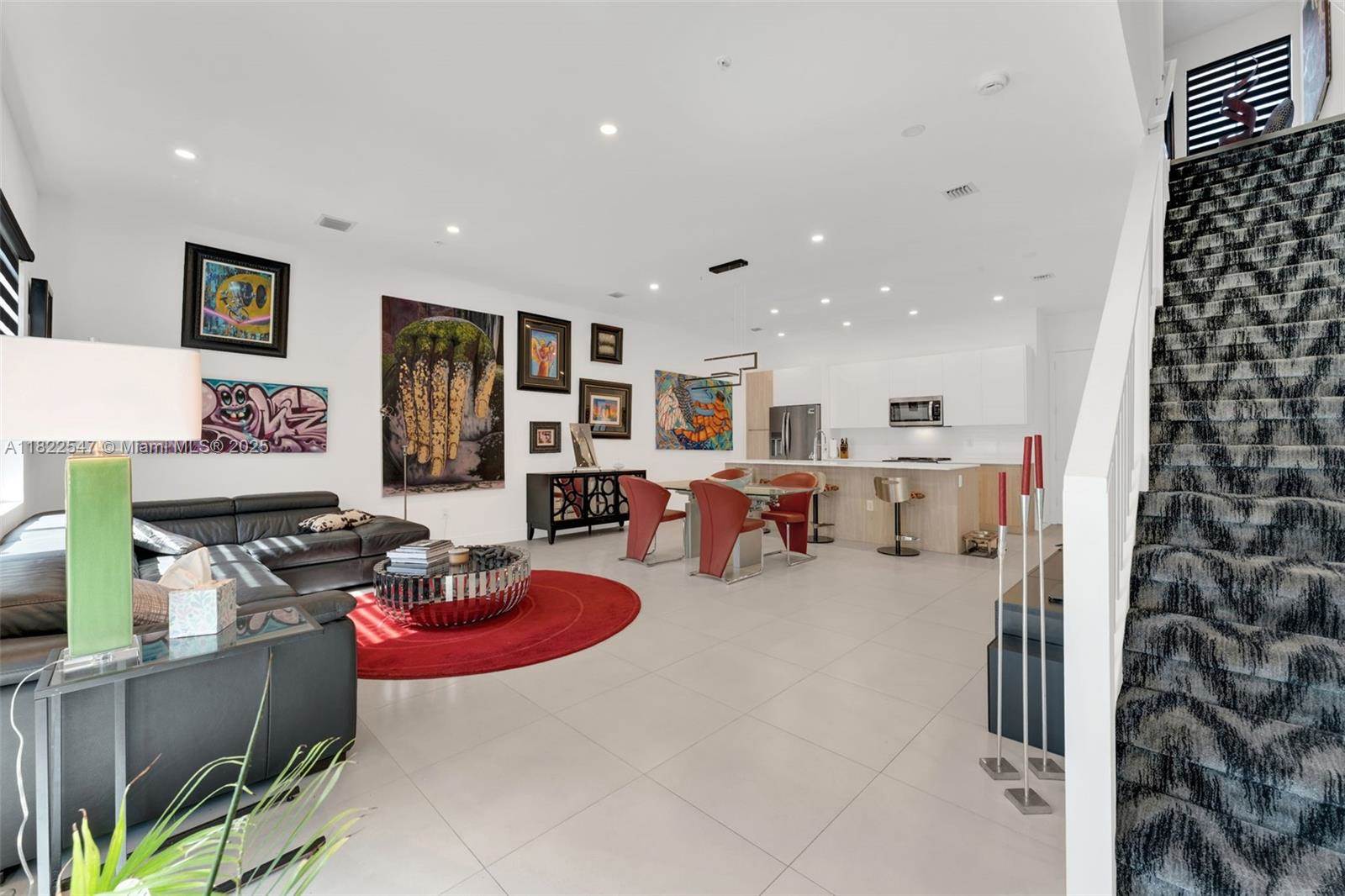 4212 NE 7th Ter, Oakland Park, FL 33334