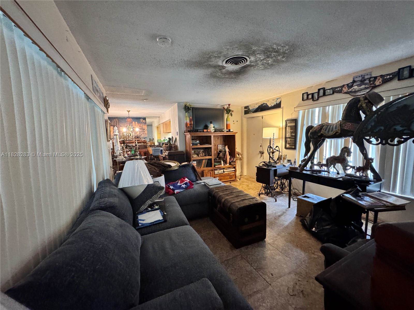 1930 NW 33rd St, Oakland Park, FL 33309