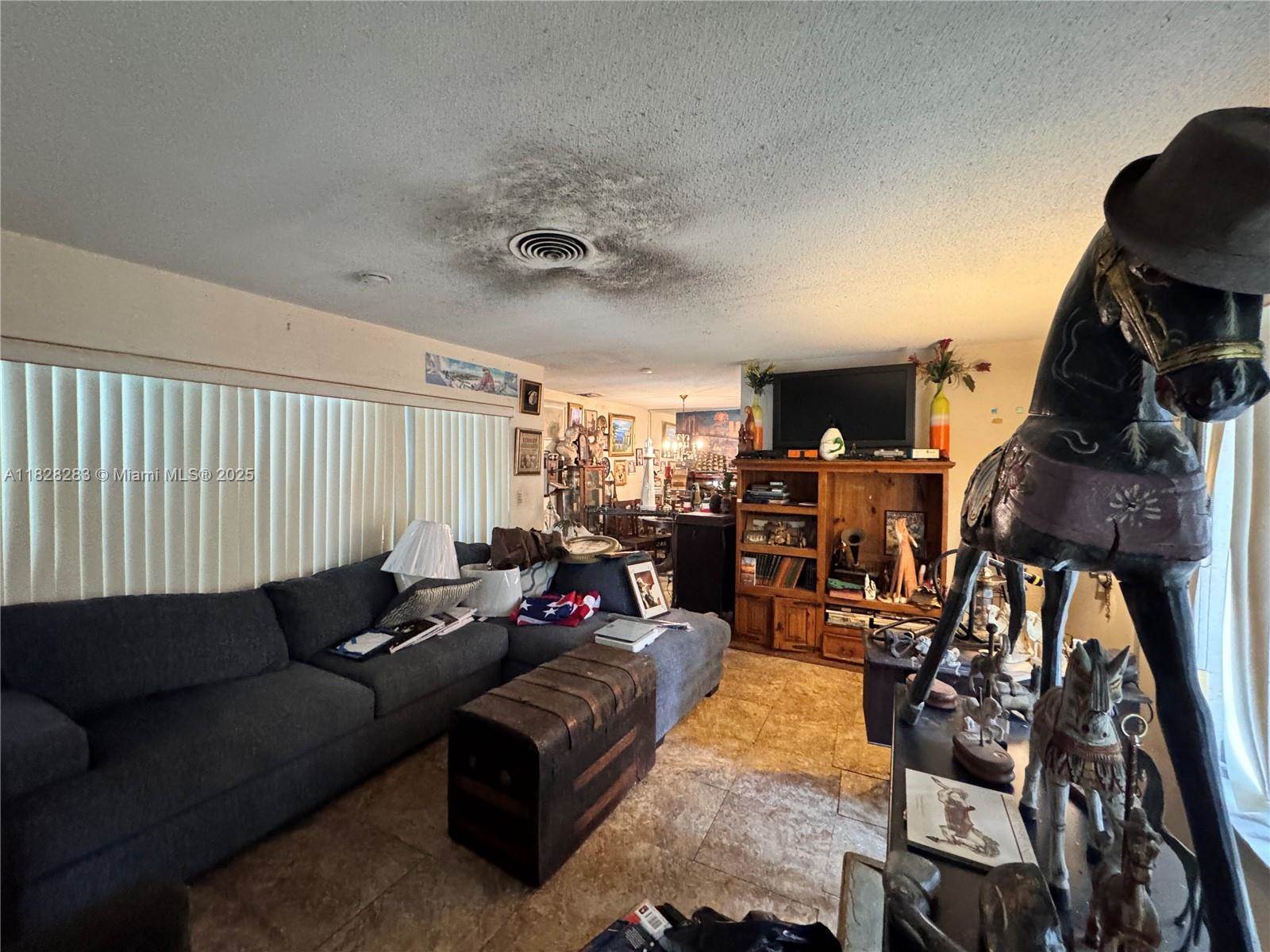 1930 NW 33rd St, Oakland Park, FL 33309