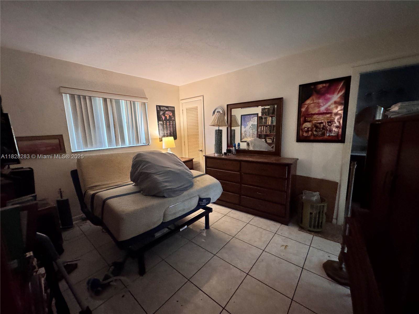 1930 NW 33rd St, Oakland Park, FL 33309