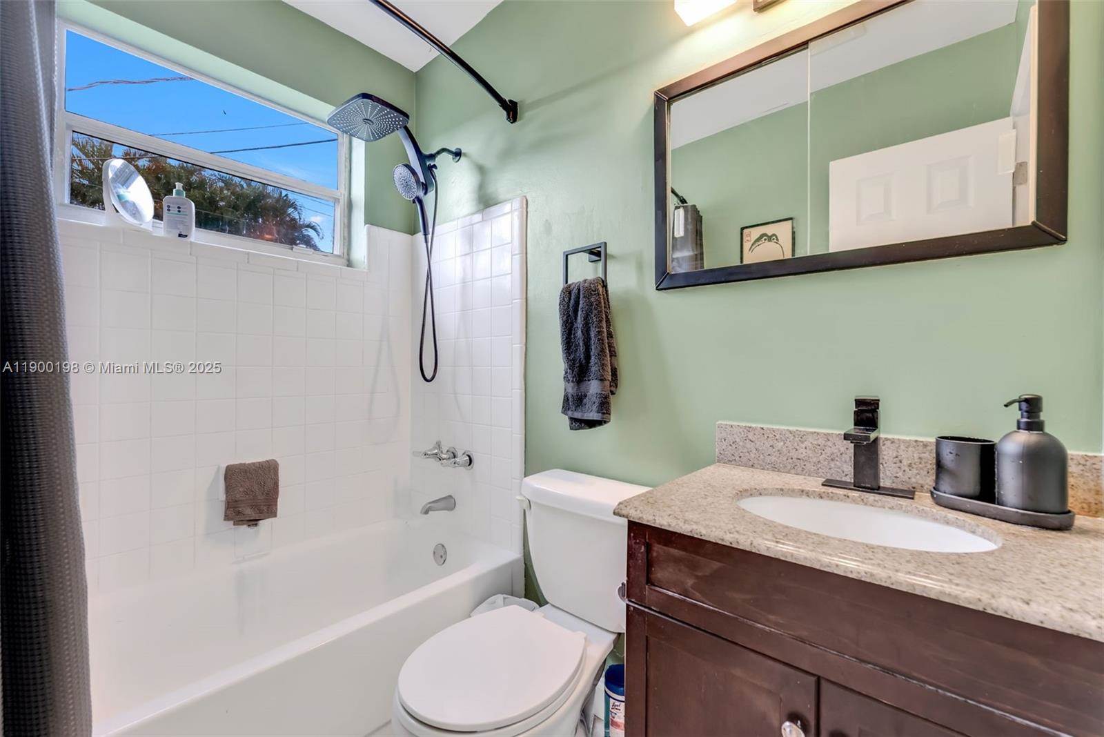 1200 NW 41st St, Oakland Park, FL 33309