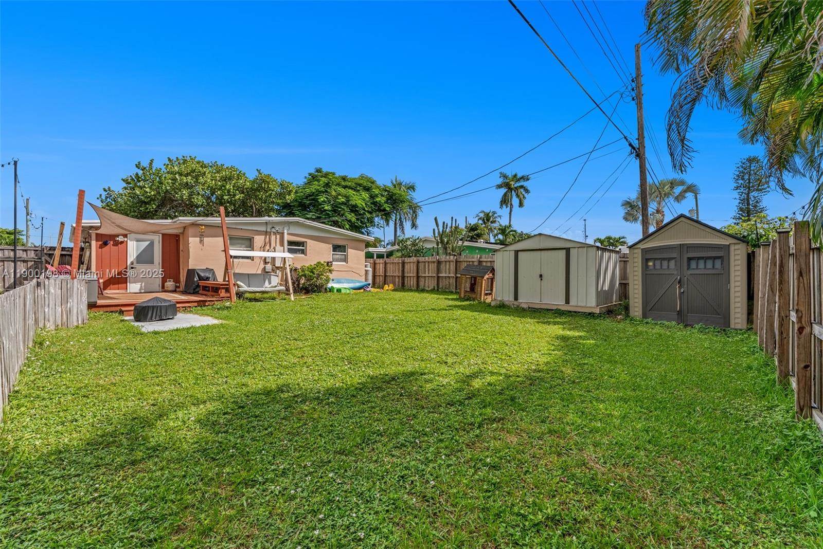 1200 NW 41st St, Oakland Park, FL 33309