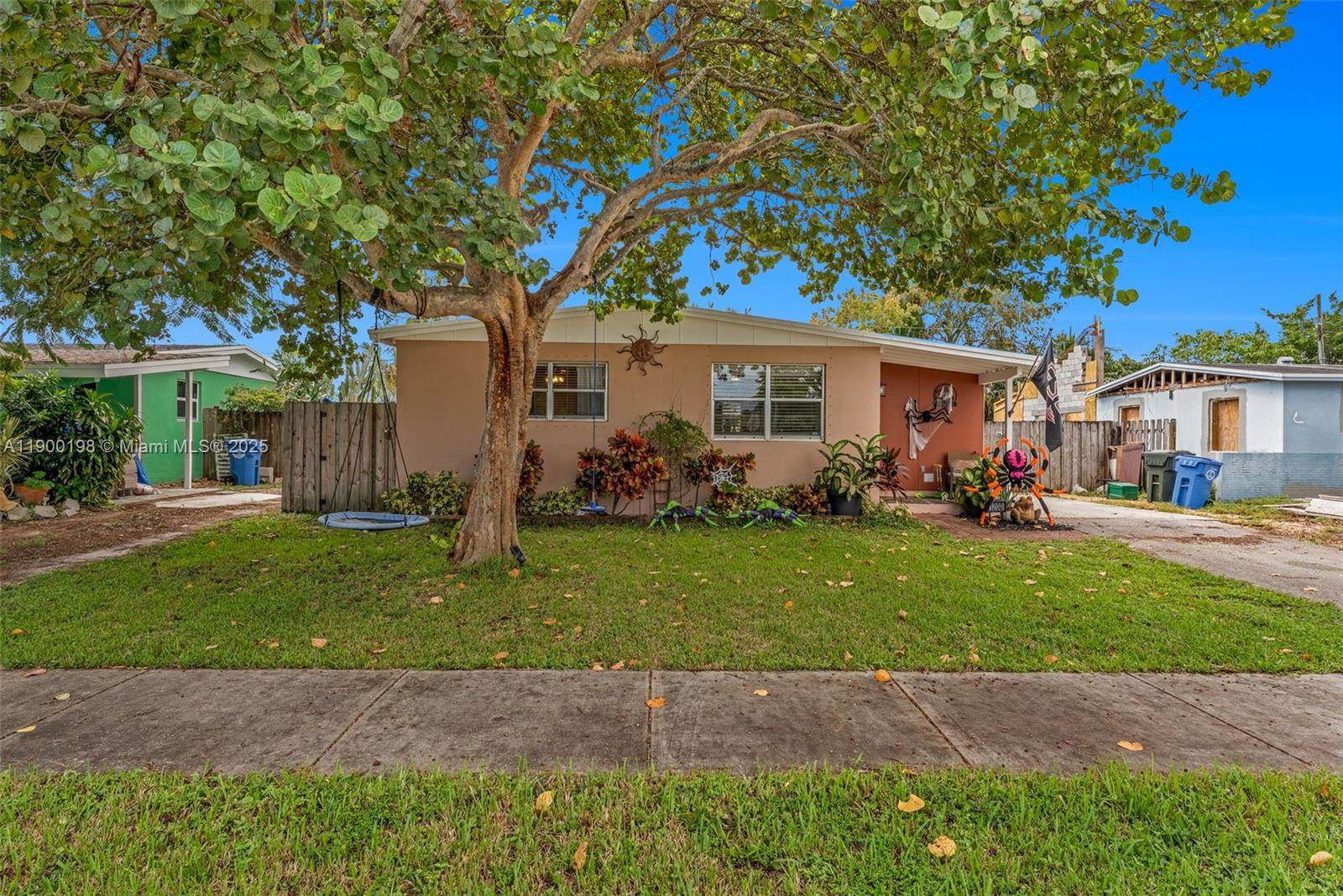 1200 NW 41st St, Oakland Park, FL 33309