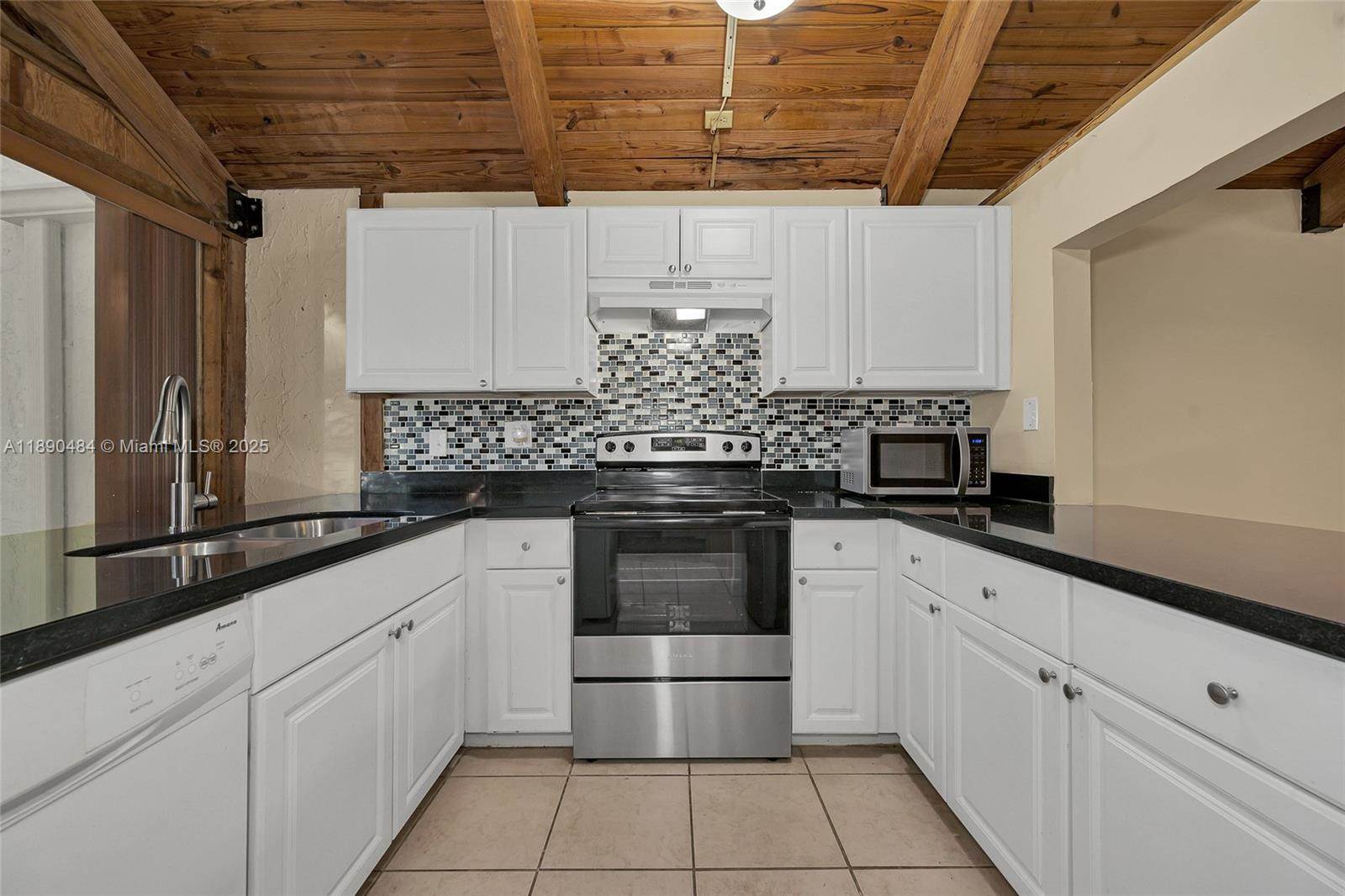 6161 NW 31st Ter, Fort Lauderdale, FL 33309