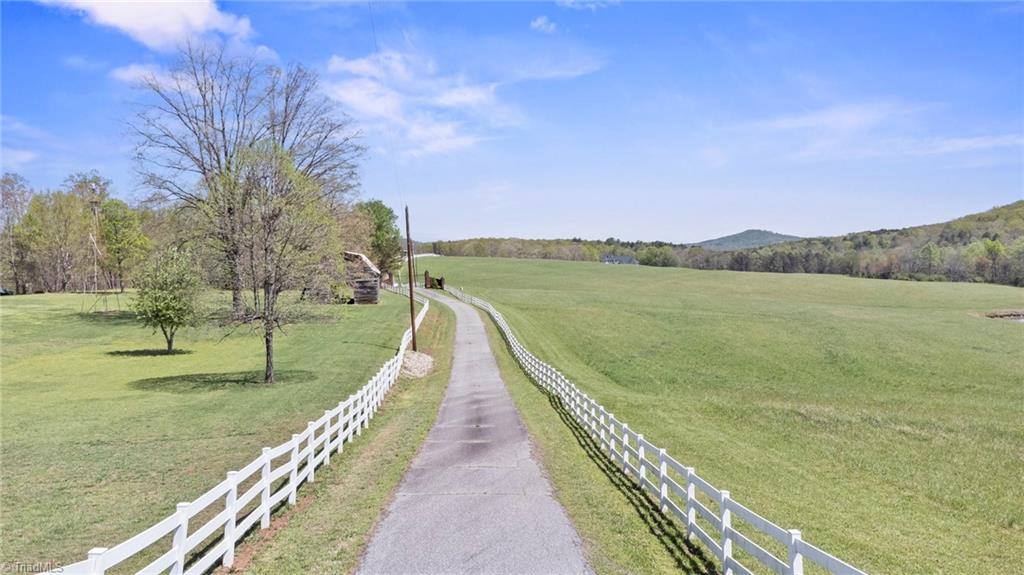 447 Willow Pond Lane, Hiddenite, NC 28636