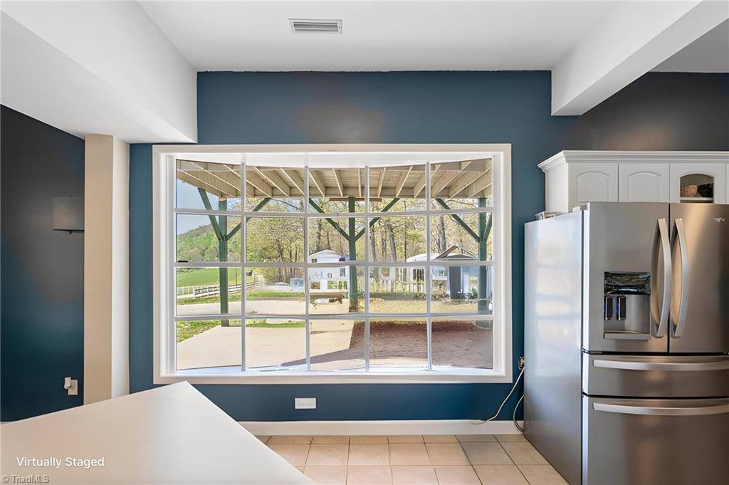 447 Willow Pond Lane, Hiddenite, NC 28636