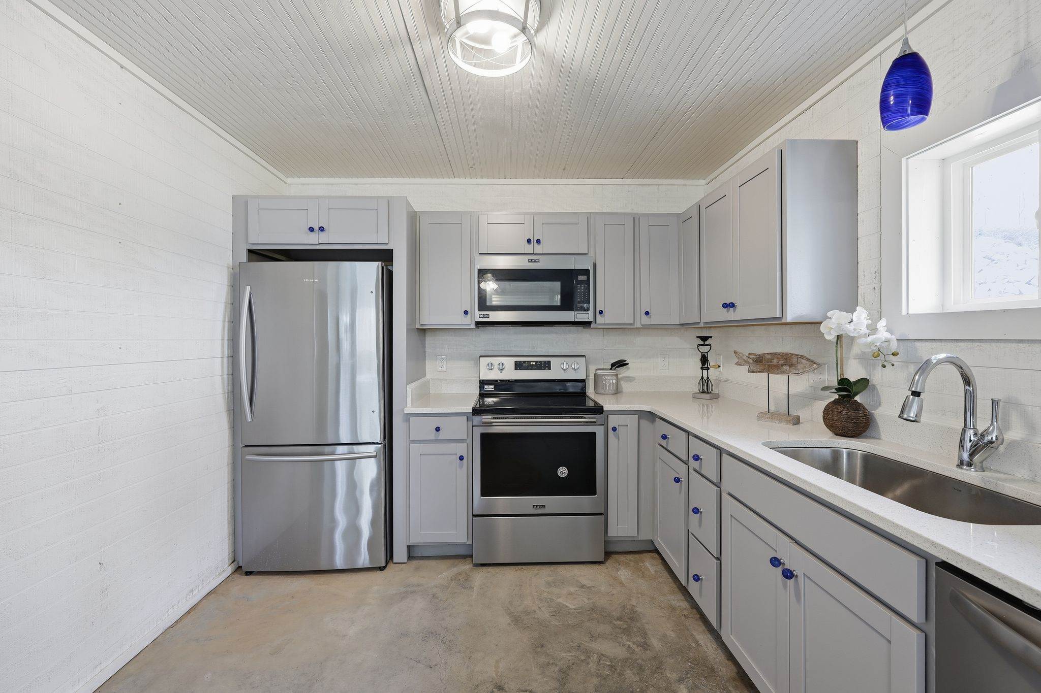 180 Barbara Rd, Buchanan, TN 38222