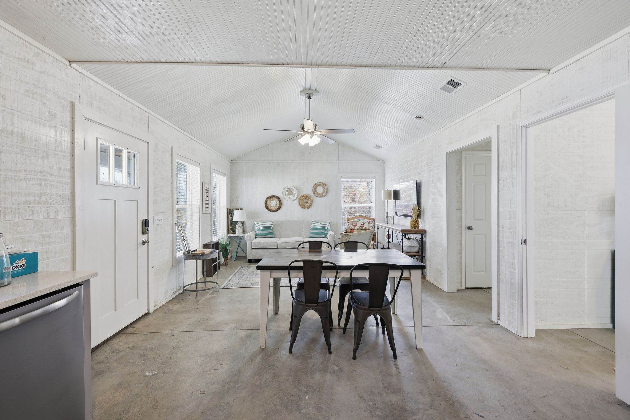 180 Barbara Rd, Buchanan, TN 38222