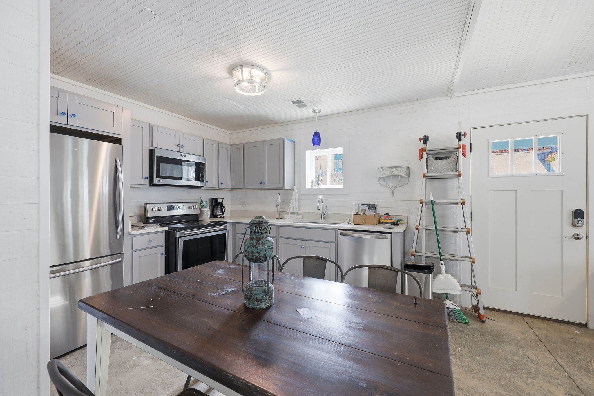 180 Barbara Rd, Buchanan, TN 38222