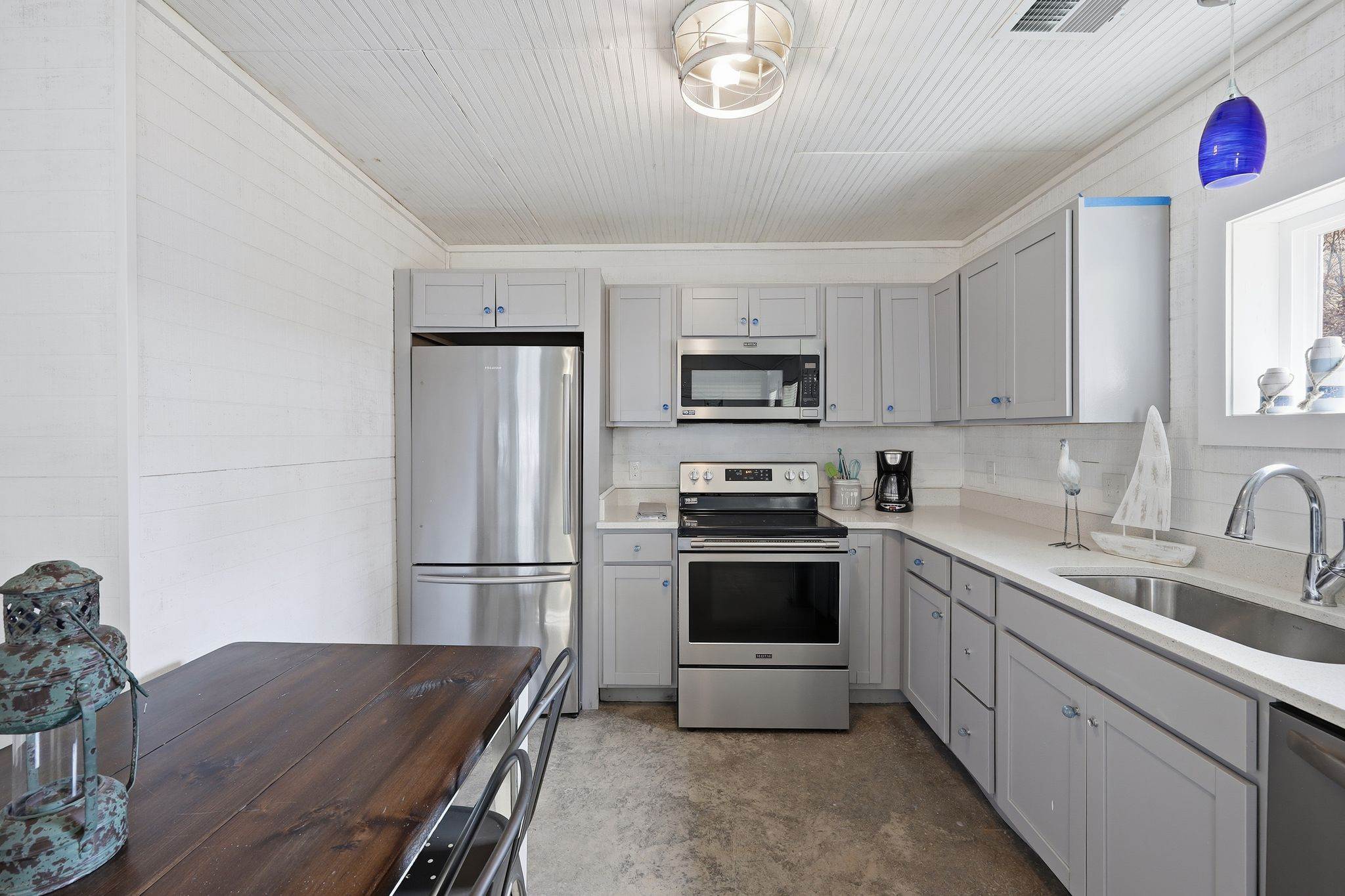 180 Barbara Rd, Buchanan, TN 38222