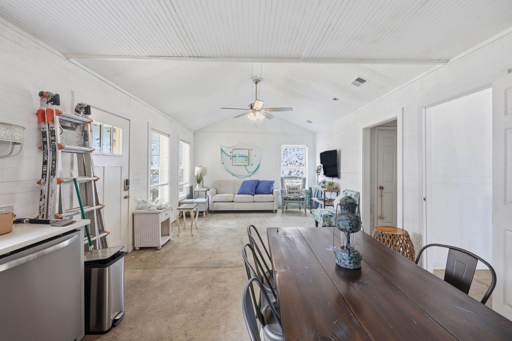 180 Barbara Rd, Buchanan, TN 38222