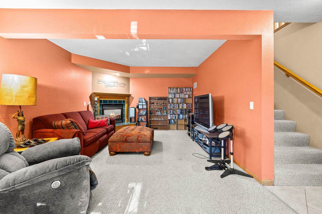 3041 Lexington Place, Plover, WI 54467